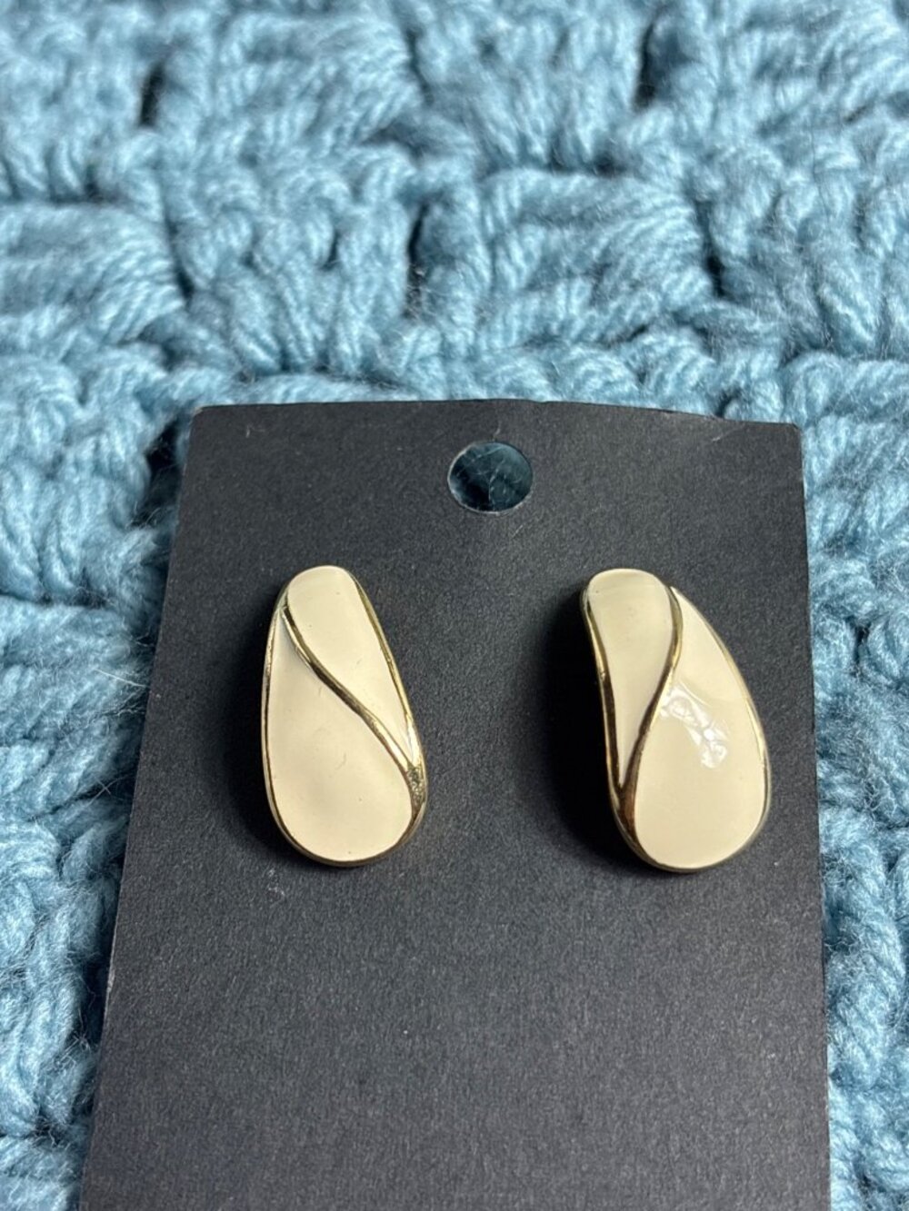 Vintage Goldtone Cream Enamel Earrings 1 inch